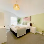 Eleven On Dragon - Boutique & Hotel *