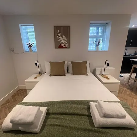 Eleven On Dragon - Boutique Rooms&studio