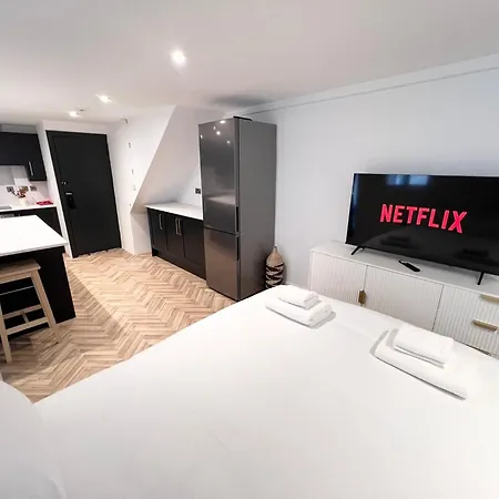 Hotel Eleven On Dragon - Boutique & *